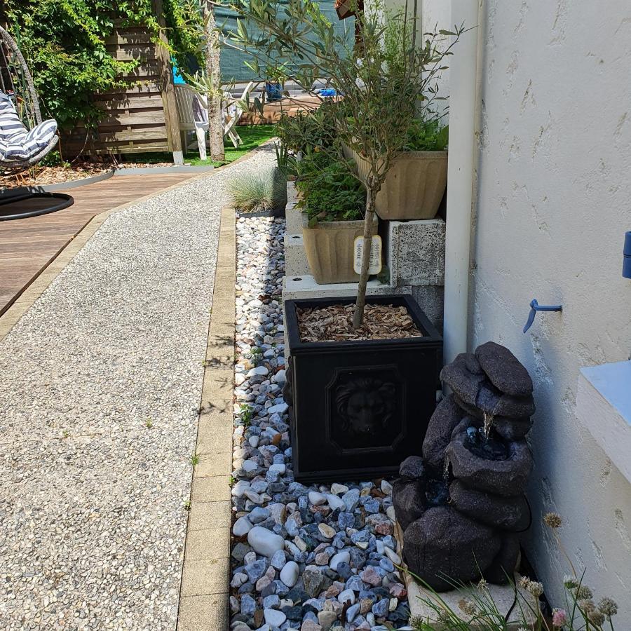 Le Petit Manoir Bed & Breakfast Vaux-sur-Mer Exterior foto