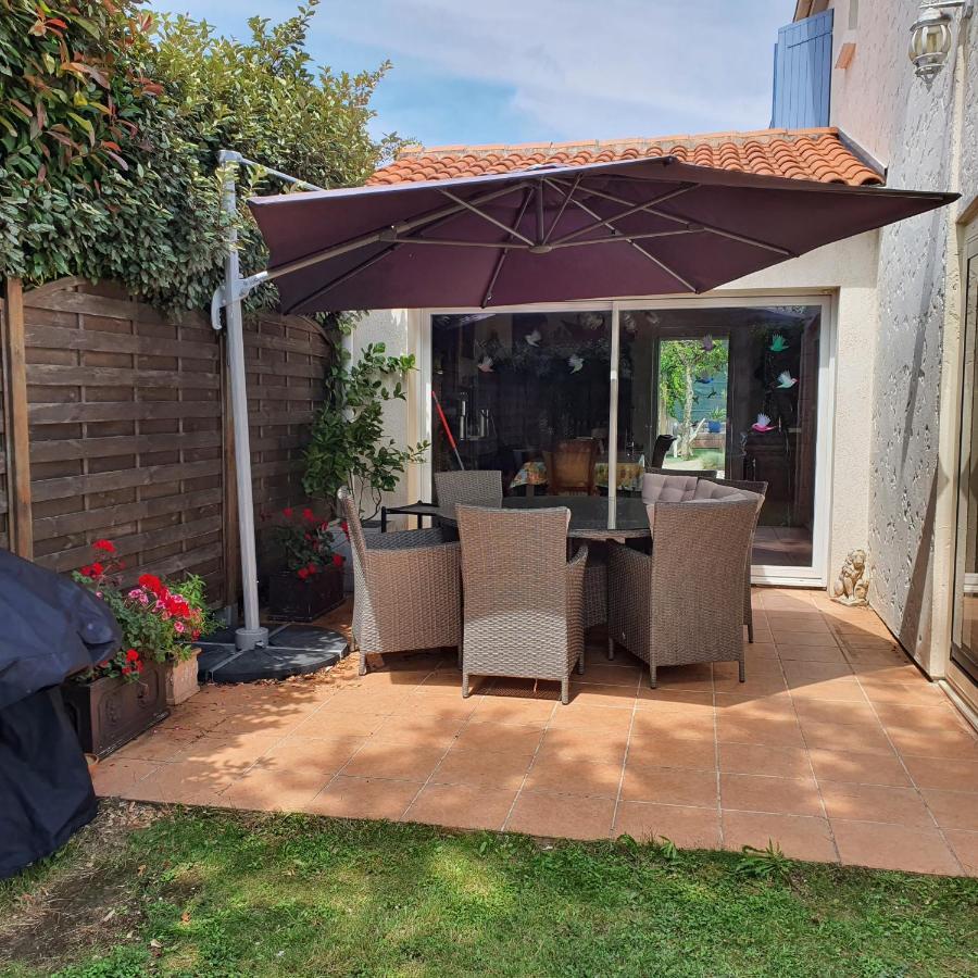 Le Petit Manoir Bed & Breakfast Vaux-sur-Mer Exterior foto
